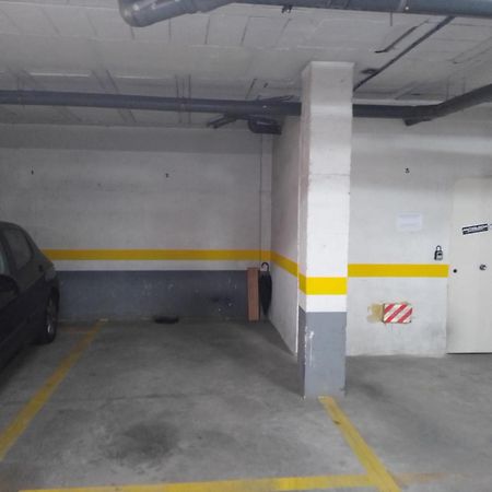 Galindo Center Premium Suites, Free Parking 塞维利亚 外观 照片